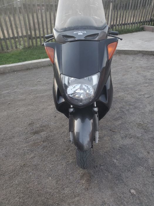 Продам скутер Honda panteon 150 кубов