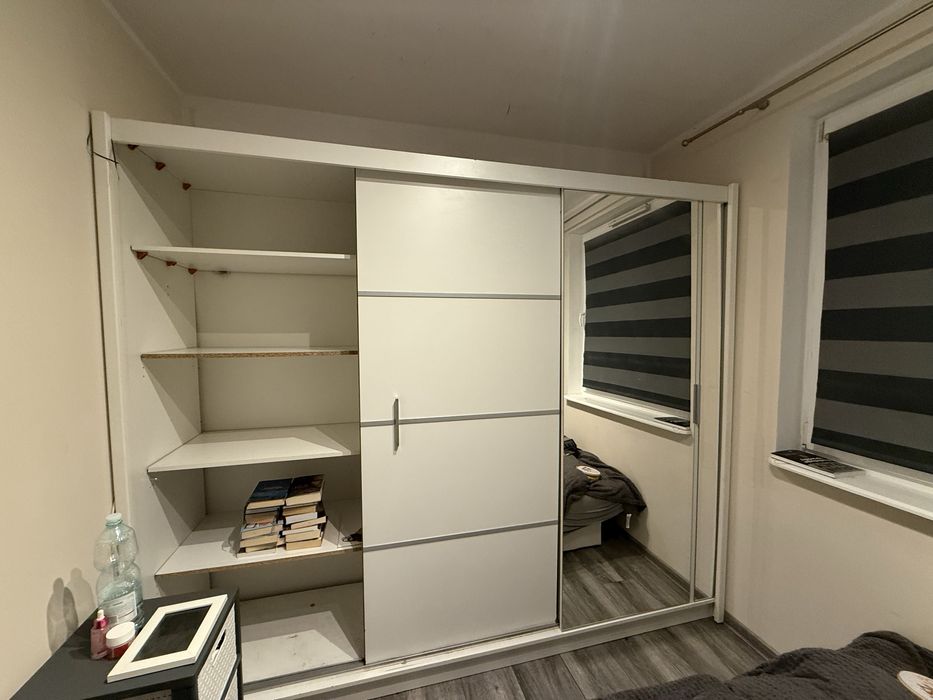 Duża szafa z lustrem ZA DARMO