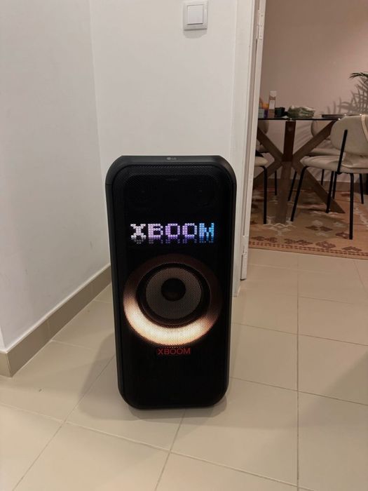 Coluna LG XBOOM XL7S 250W Bluetooth com rodas + microfone Stagg