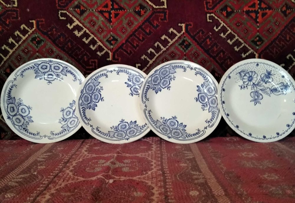 4 тарелочки,цветочный сюжет.18,5 см.