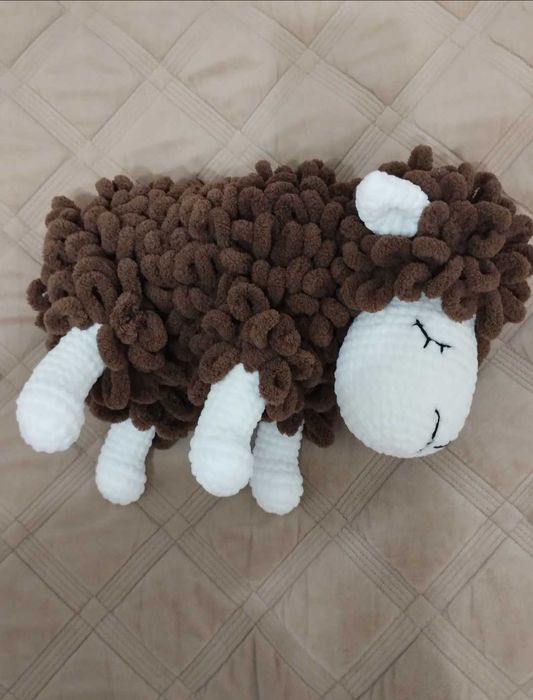В'язання іграшка овечка