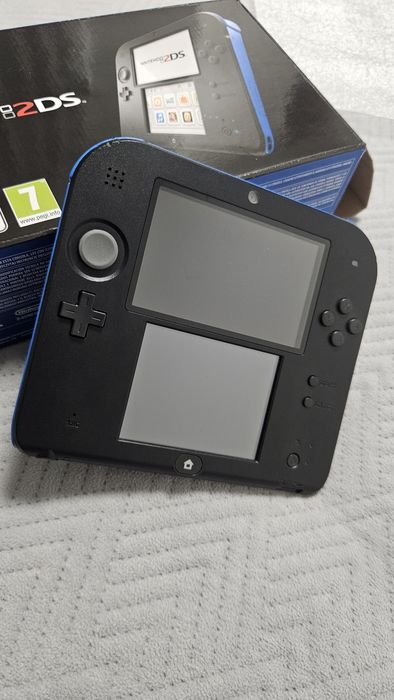 Nintendo 2ds com caixa