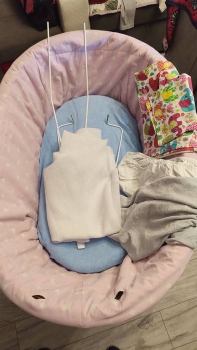 Łóżeczko - "Mojżesz" na kółkach