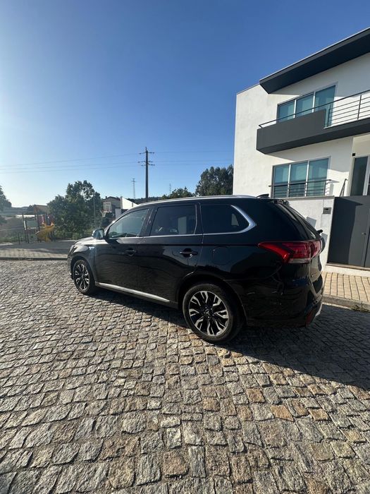Outlander Mitsubishi — photo 2