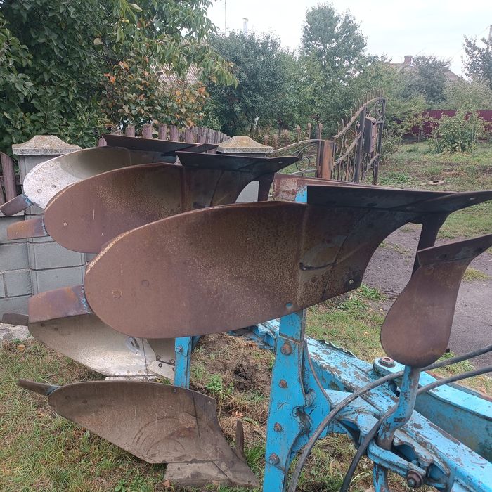 Продам плуг лемкен оборотний