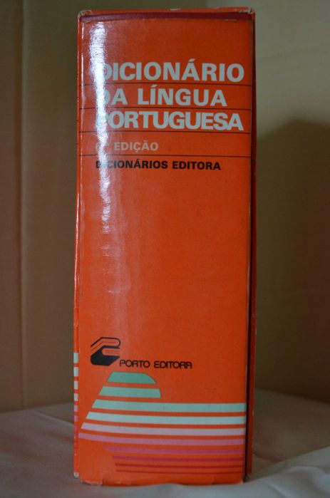 Portuguese Language Dictionary, 6th Edition by Porto Editora64585113793281122