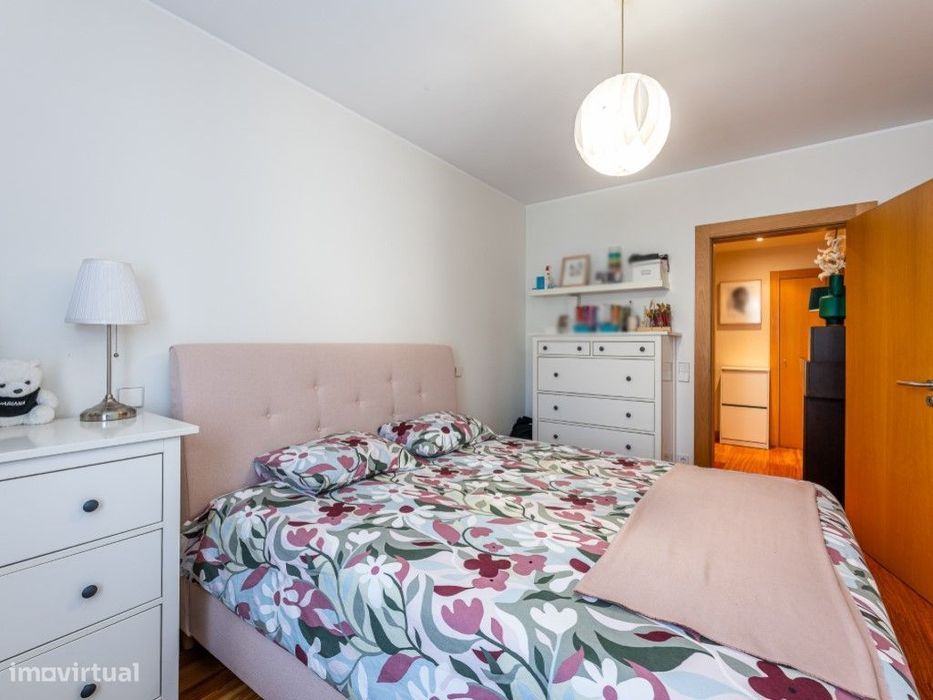 Duplex T3 inserido em condomínio fechado de luxo