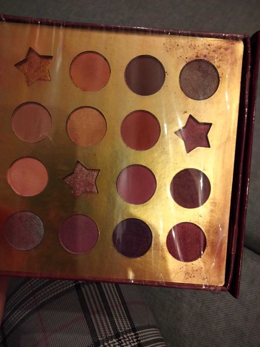 Paleta do makijażu NOWA zafoliowana