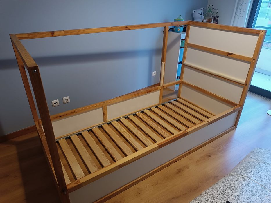 Cama Ikea modelo Kura
