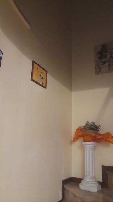 Coluna decorativa em gesso