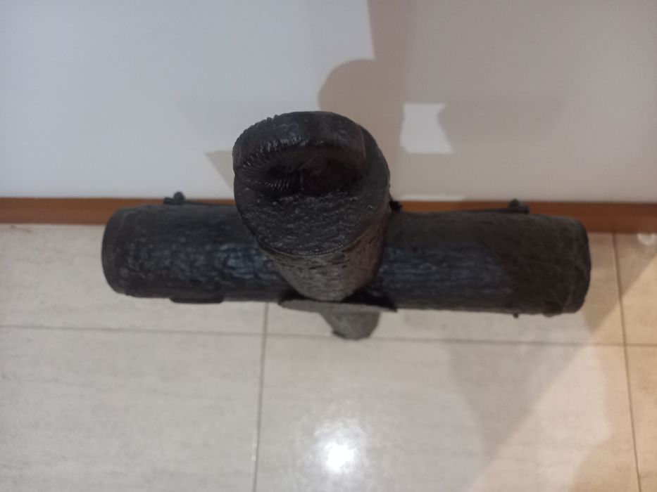 Cruz em ferro antiga
