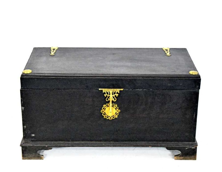 Arca-baú em madeira