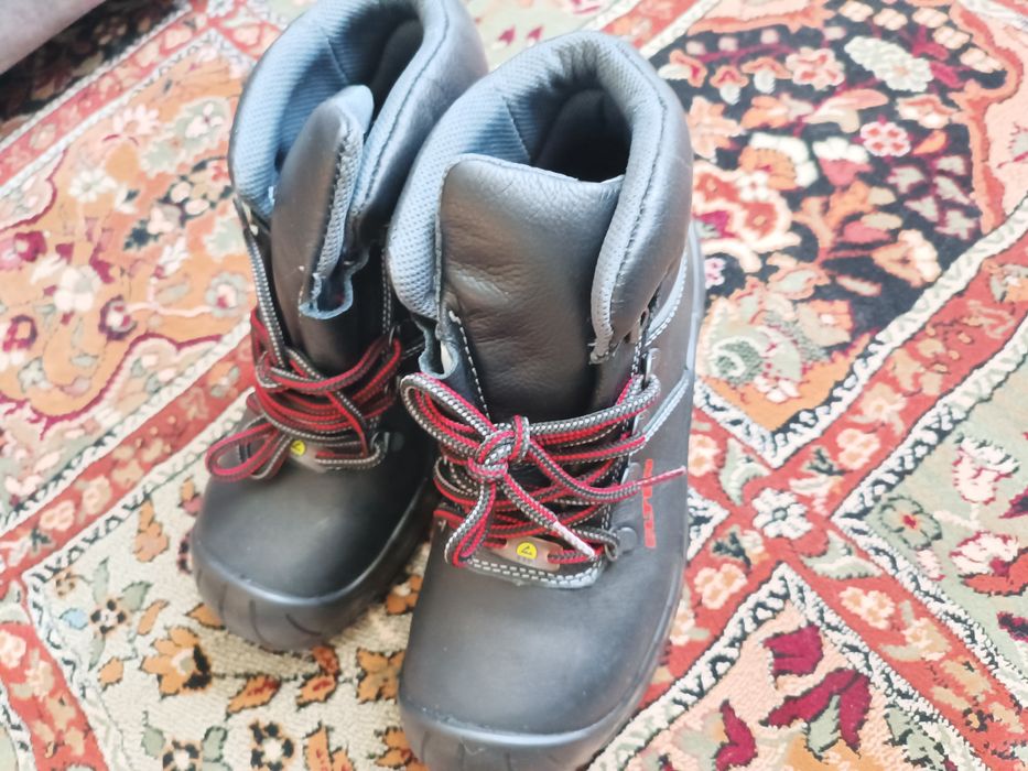 Захисне взуття робочі черевики з захистом ELTEN шкіра