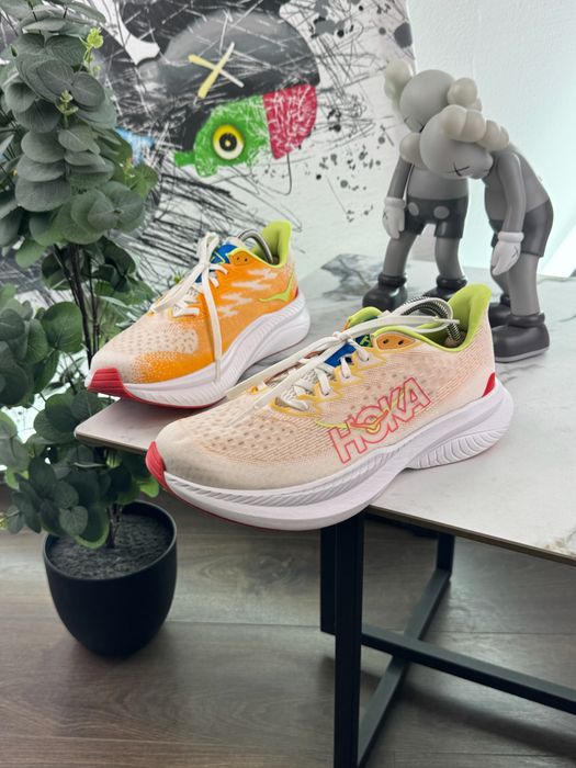 Кросівки Hoka Mach 6 43 розмір Е15139