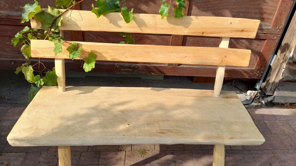 Ręcznie wykonana ławka drewniana - styl,trwałość i naturalne piękno !