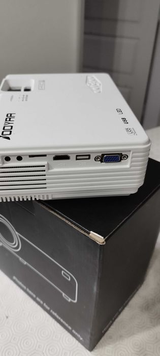 Portable Projector64170803202817123