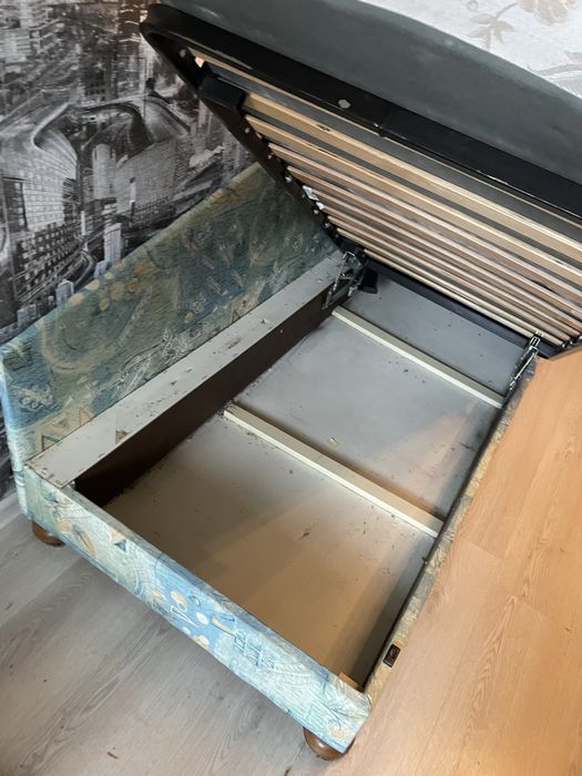 Диван , тахта бу