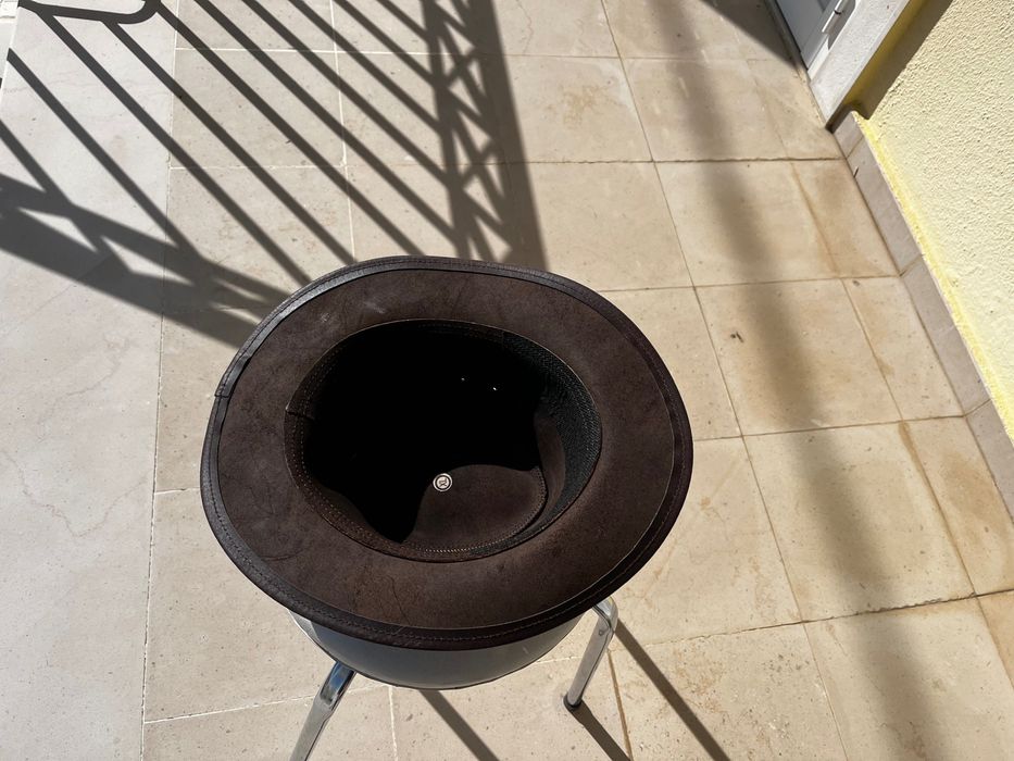 Chapéu em pele ,