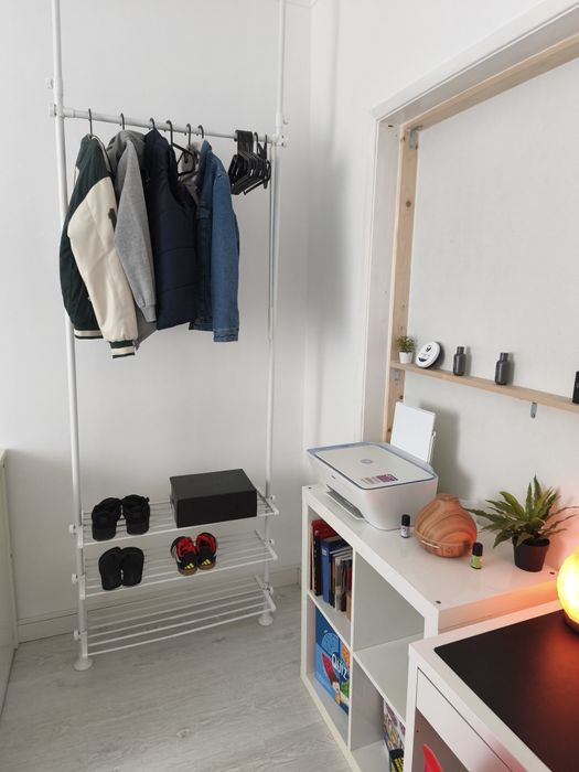 Guarda roupa telescópico novo ler anúncio