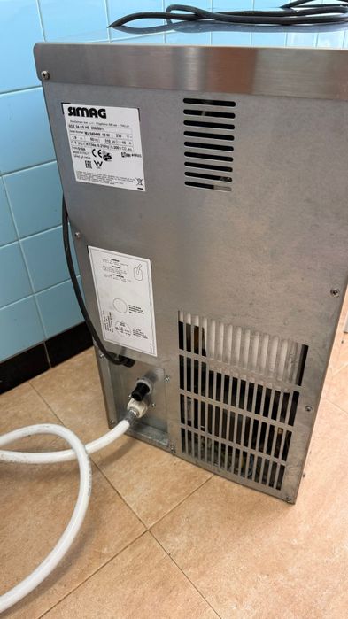 Máquina de gelo Simag 24k