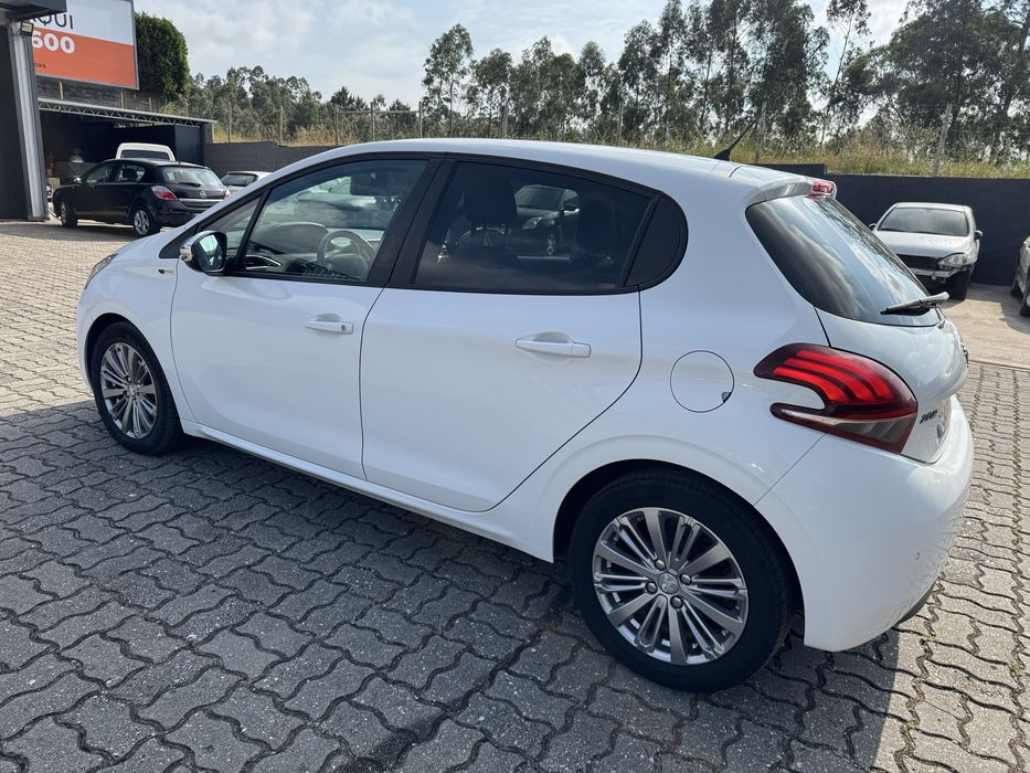 Peugeot 208 1.2 PureTech Style | Nacional | Gasolina | 2016