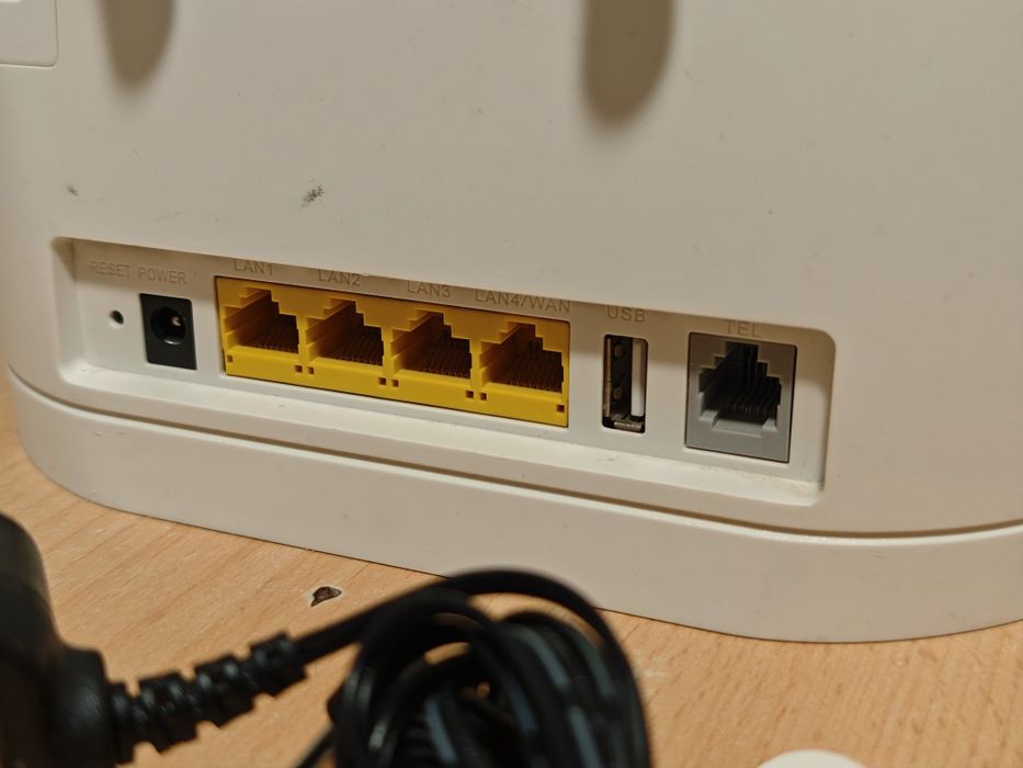 4G LTE  WiFi Router HUAWEI B315s-22 з USB
