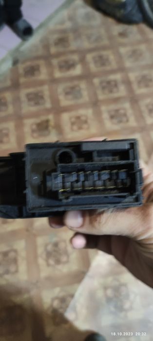 Скло підіймачі  фольцваген ,перемикач Світла