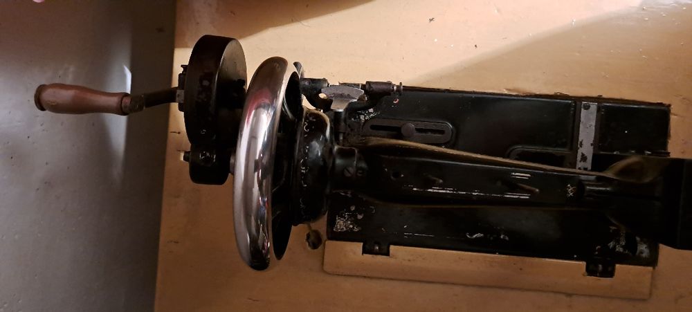 Sprzedam maszynę do szycia