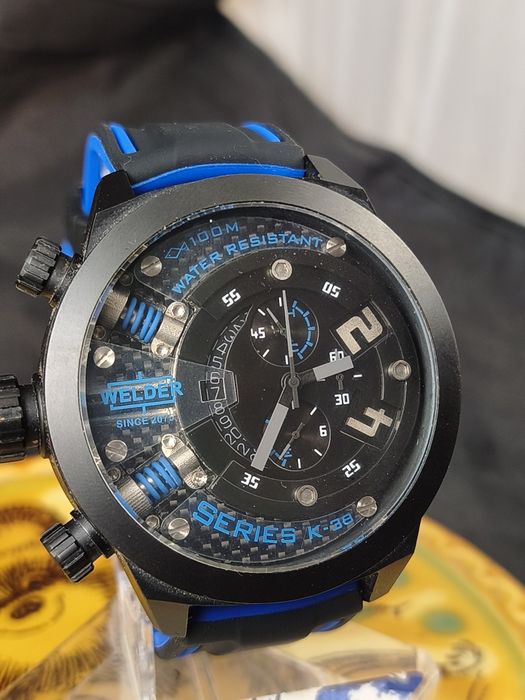 Duży zegarek męski Welder K38 , 50mm koronka z lewej