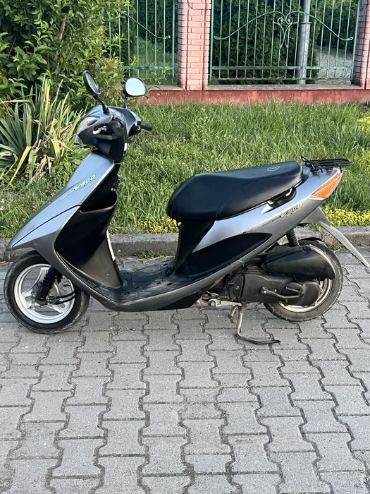 Suzuki address v50