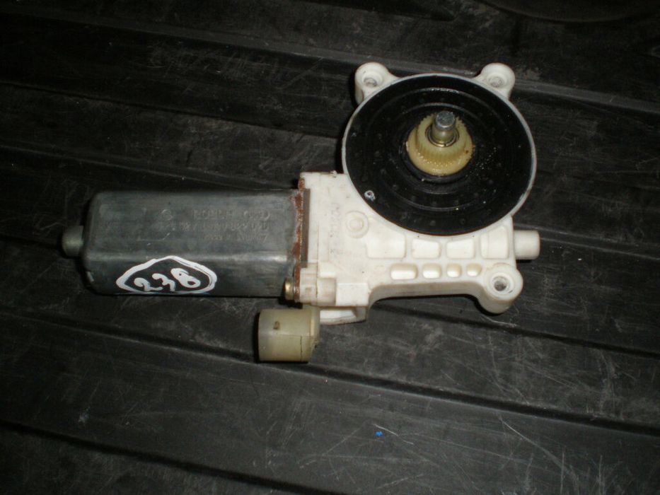 Motor vidro frente direito RENAULT Clio II (BB0/1/2_, CB0/1/2_)