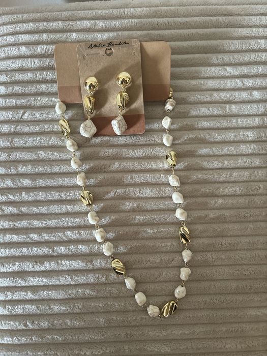 Conjunto colares e brincos