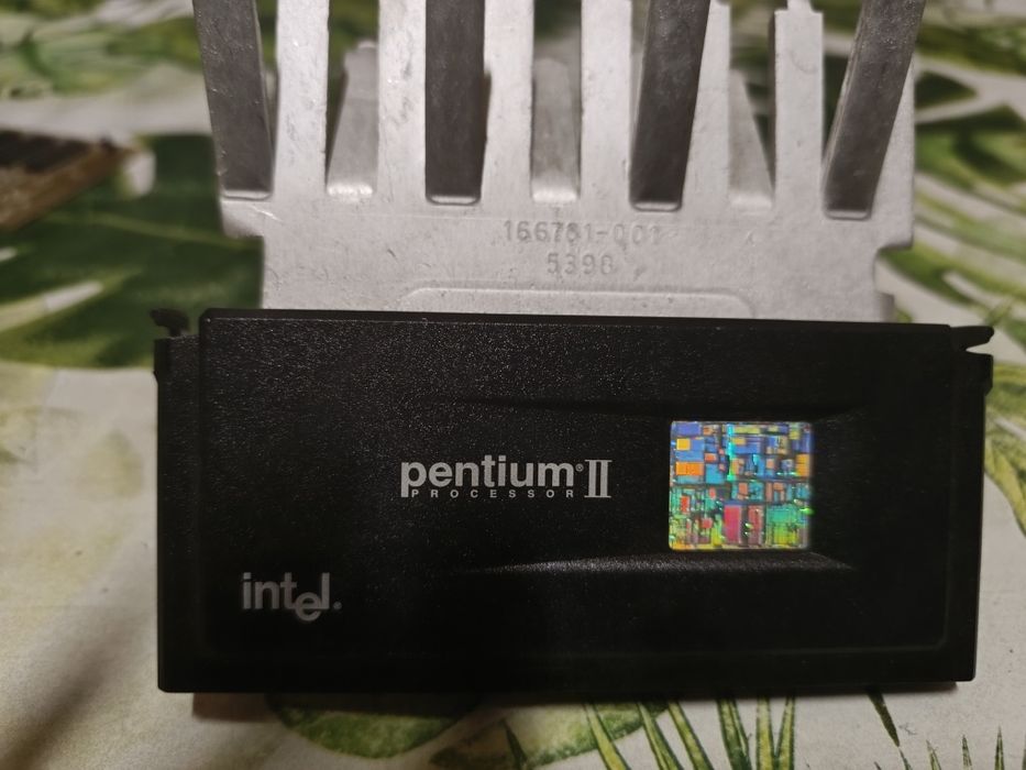Intel Pentium 2 plus karta graficzna
