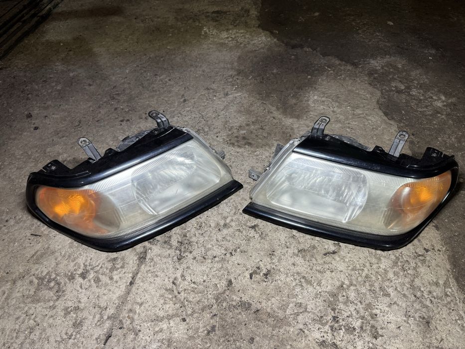 Фари mitsubishi pajeeo sport