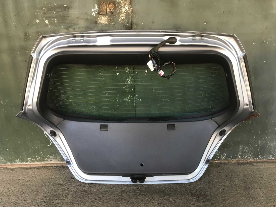 Кришка багажника Opel Astra H хетчбек Z163