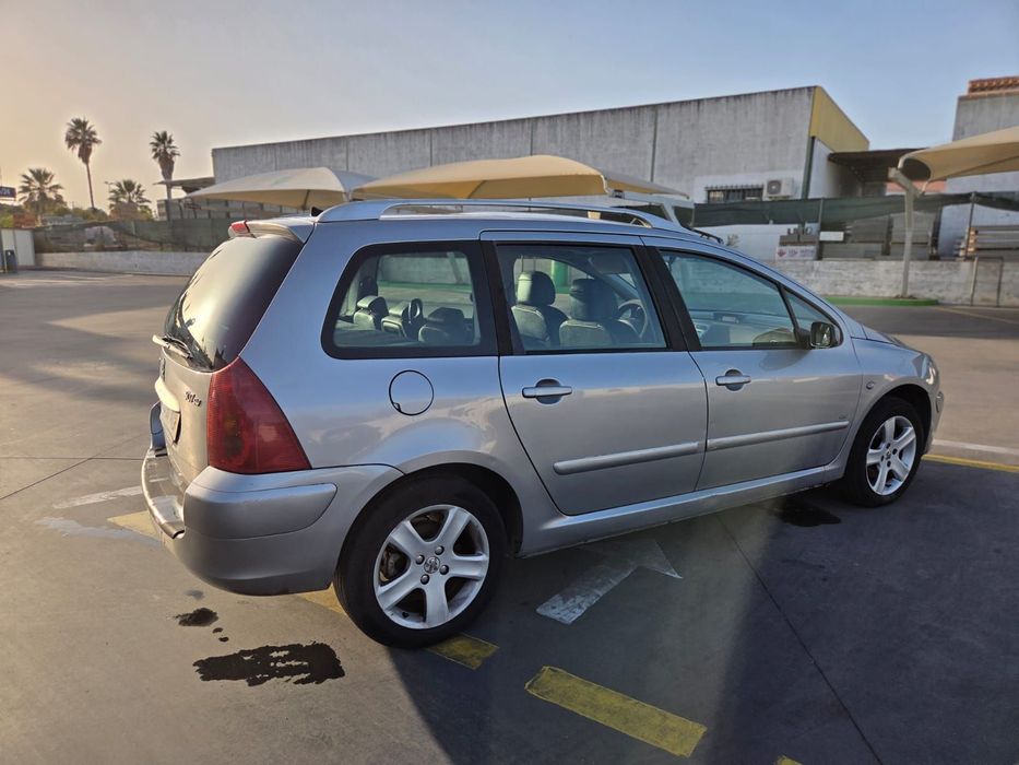 Peugeot 307 1.4 XR foto 4