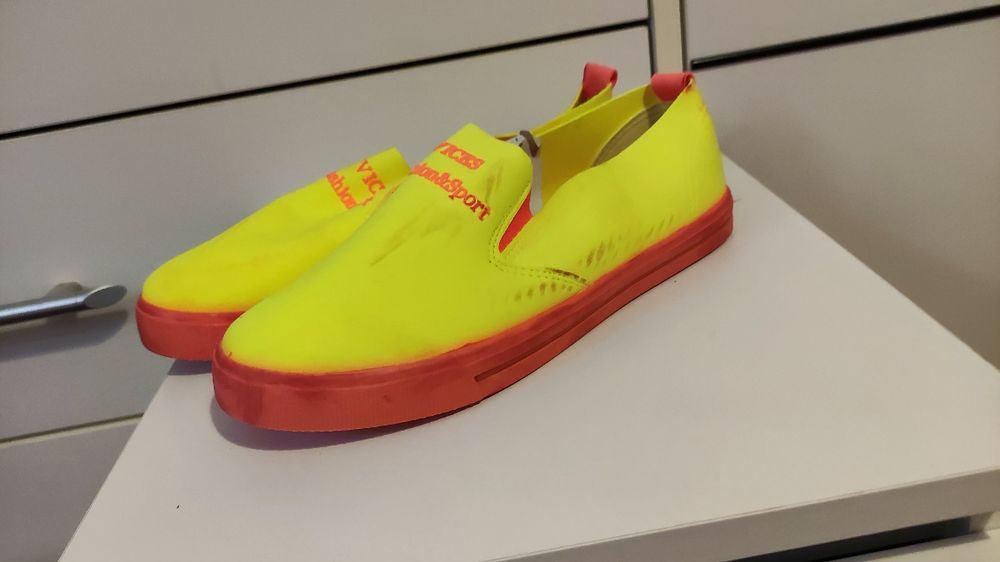 Trampki wsuwane neonowe roz 38, 39 oraz 40