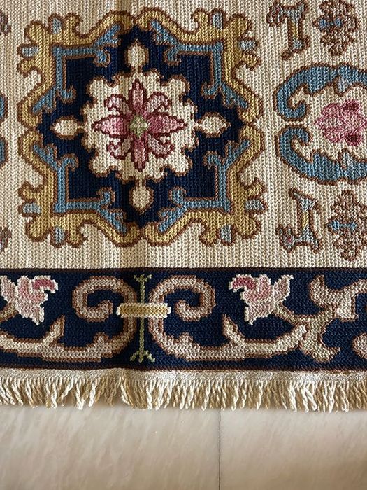 Par de Tapetes de Arraiolos Bordados à Mão – 150 × 76 cm