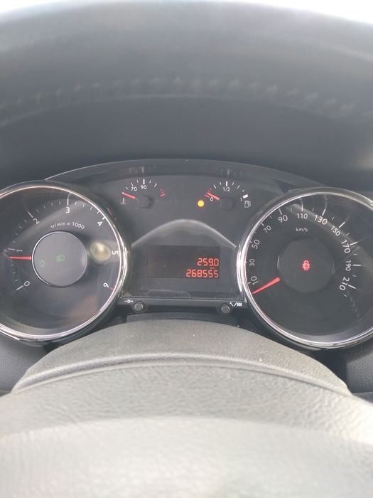 Peugeot 5008. 1.6 hdi 2012r bdb stan
