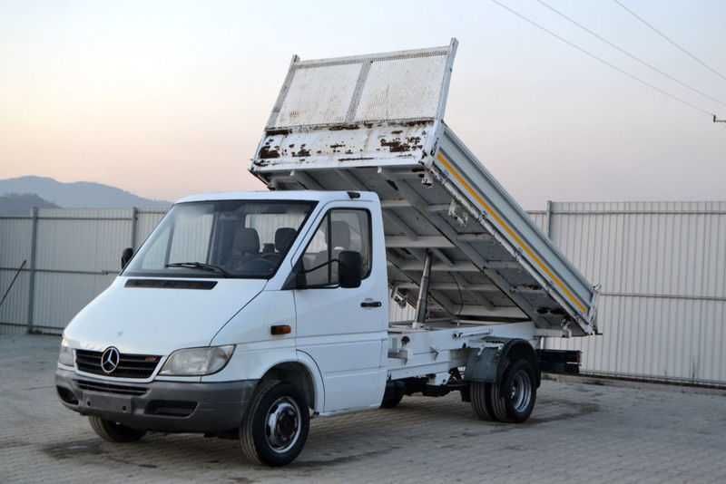 Transport wywrotka czarnoziem,piasek,żwir,gruz.