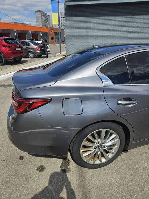 Infiniti q50 3.0  2021 awd