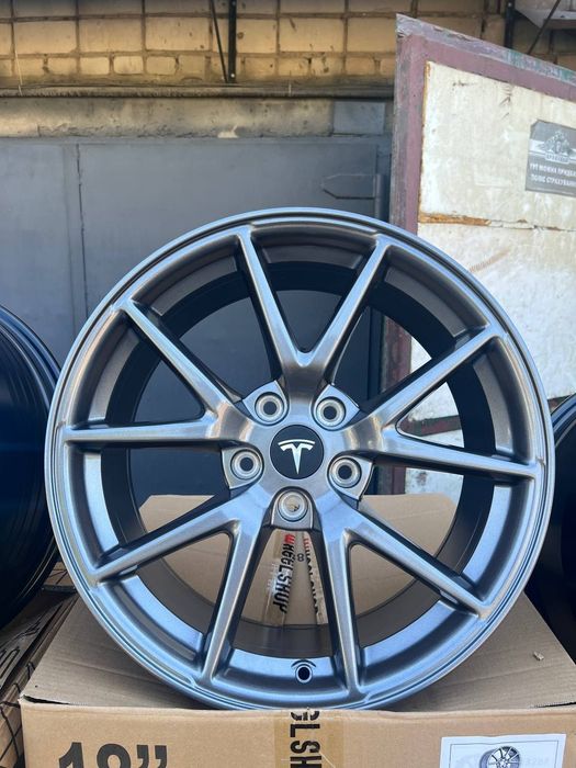 777 Новые диски R18 5/114.3 Tesla Model 3 Toyota Honda