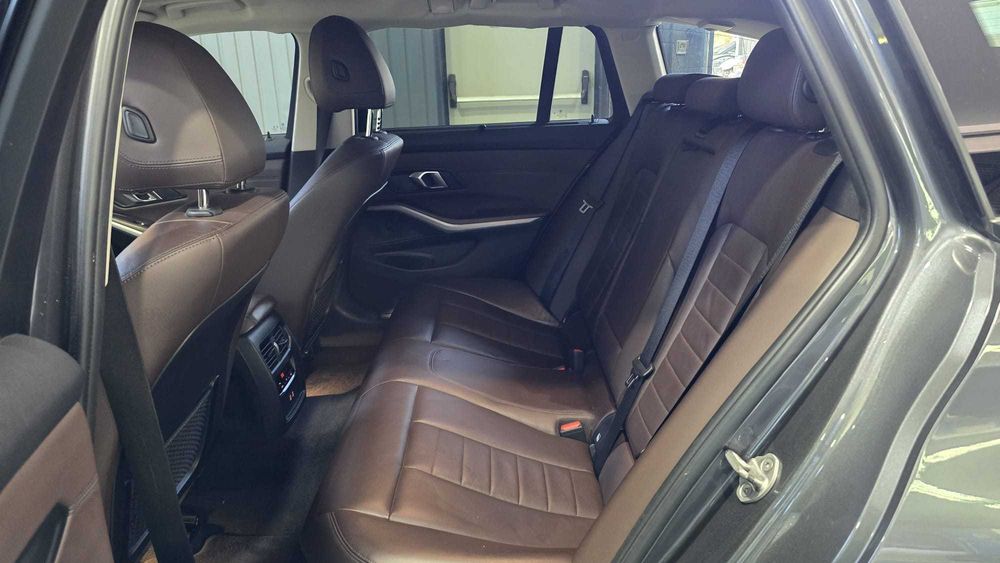 BMW 330 e Plug-IN - Salvado