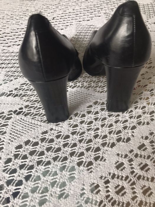 Мешти , туфлі “ Bruno Dunatti” ,італійські , чорні , шкіряні 39 р