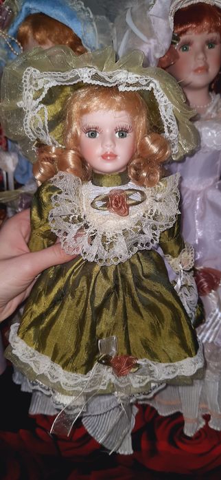 Порцелянова лялька фарфоровая кукла  около 35 см примерно