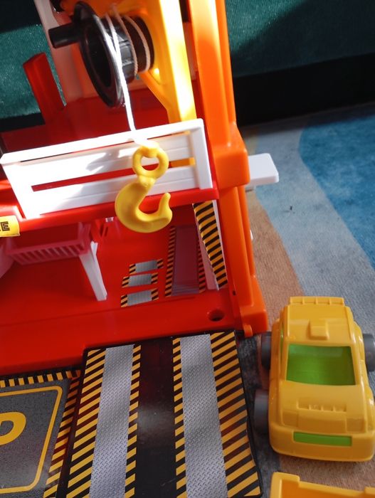 Duży garaż warsztat samochodowy Wader