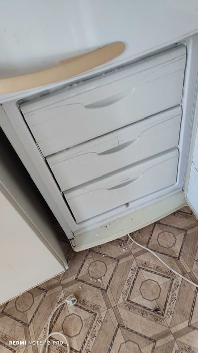 Двокомпресорний Холодильник Атлант 185 см 'в робочому стані