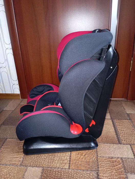 Продам автокресло