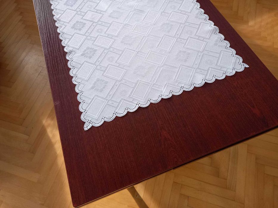 Bieżnik biały 102x45cm