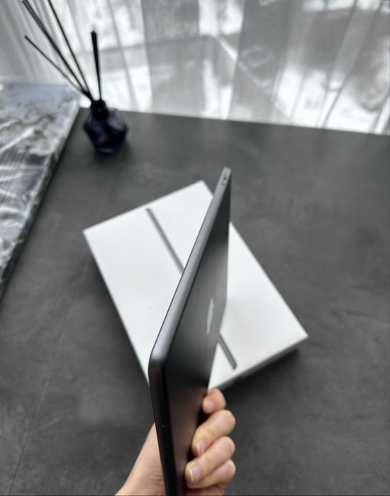 Ipad 8 ідеальний стан з коробкою